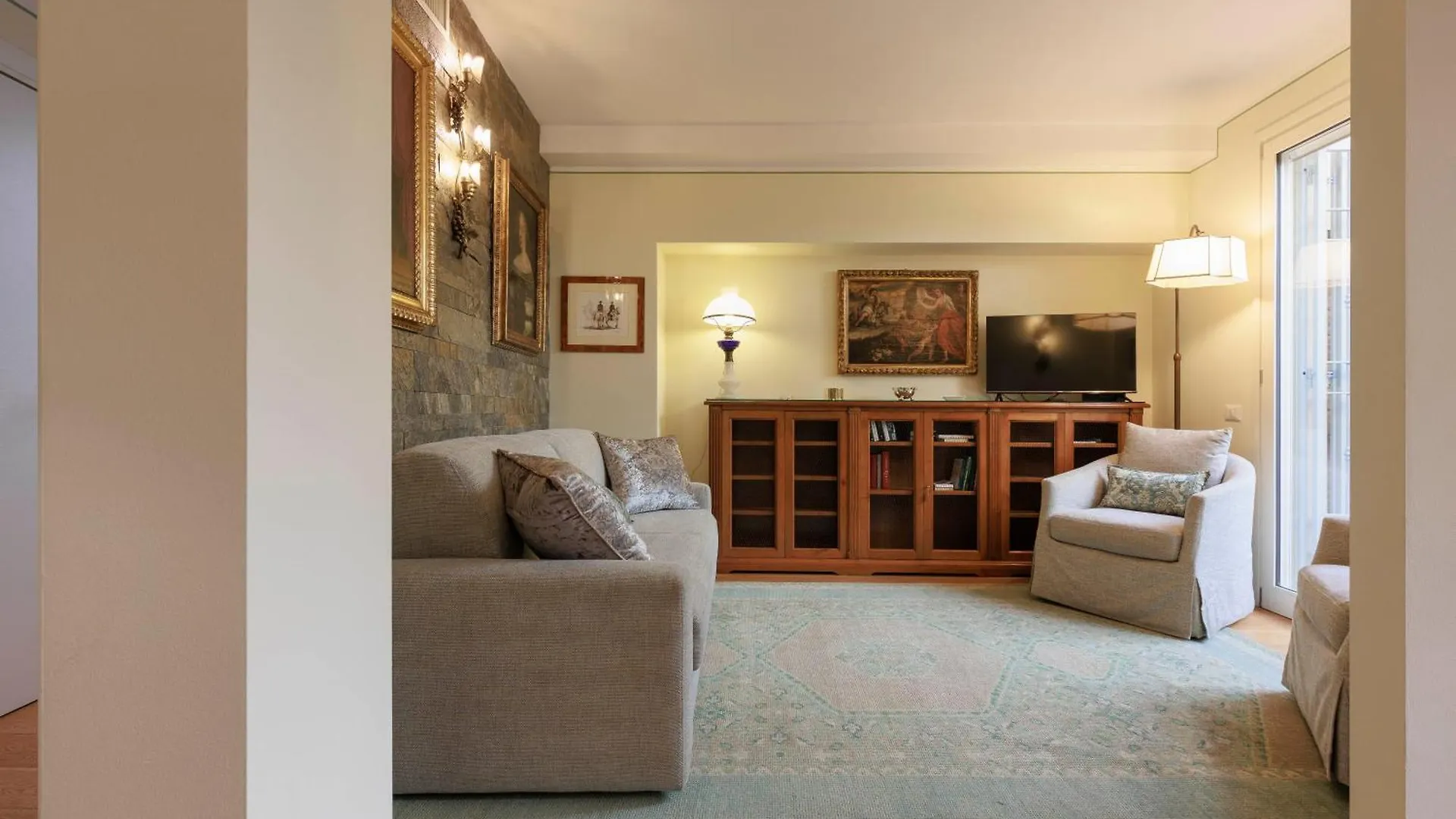 Pindemonte Deluxe Apartment Florens 0*,